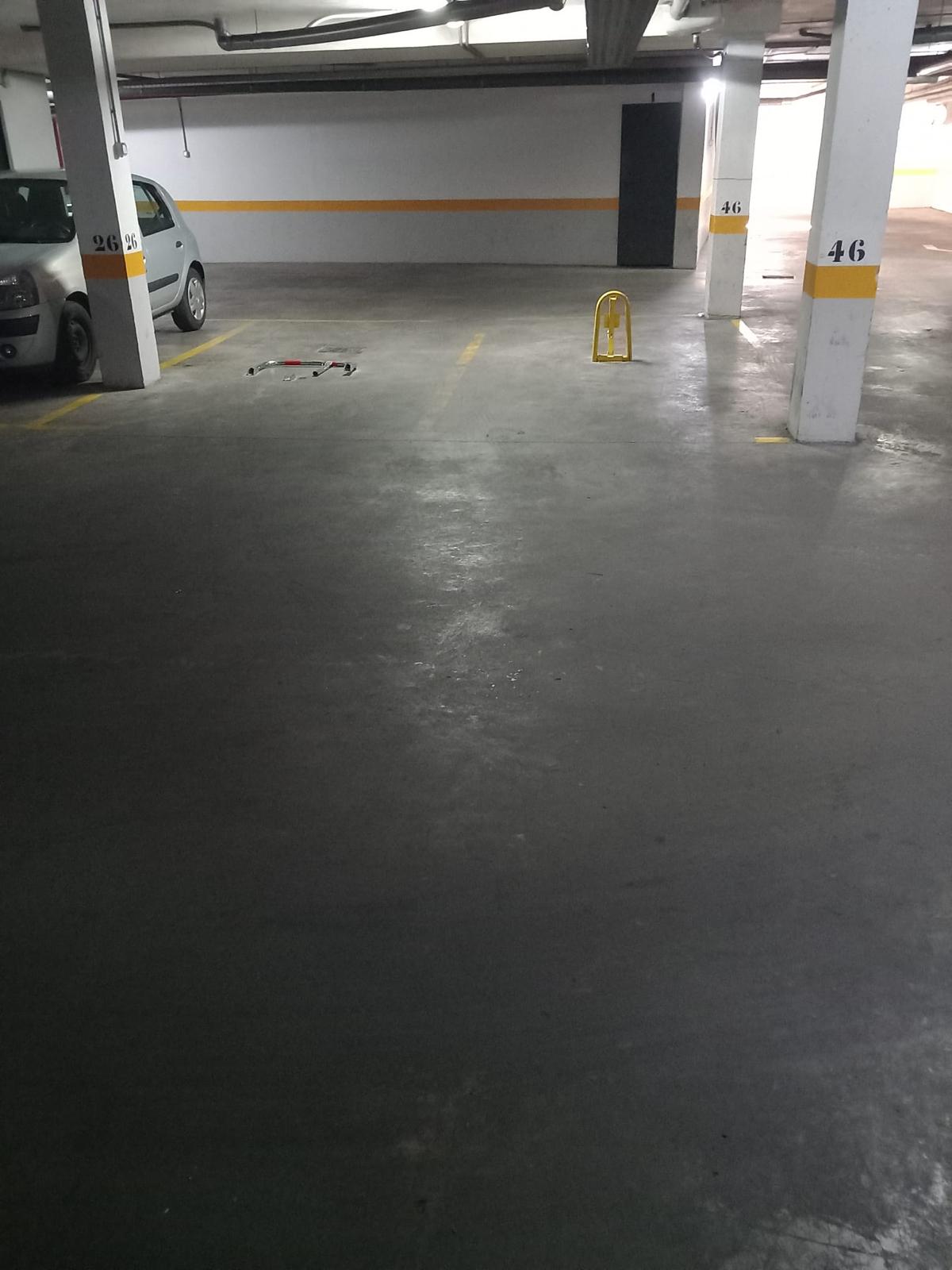 Plaza de parking cerrada